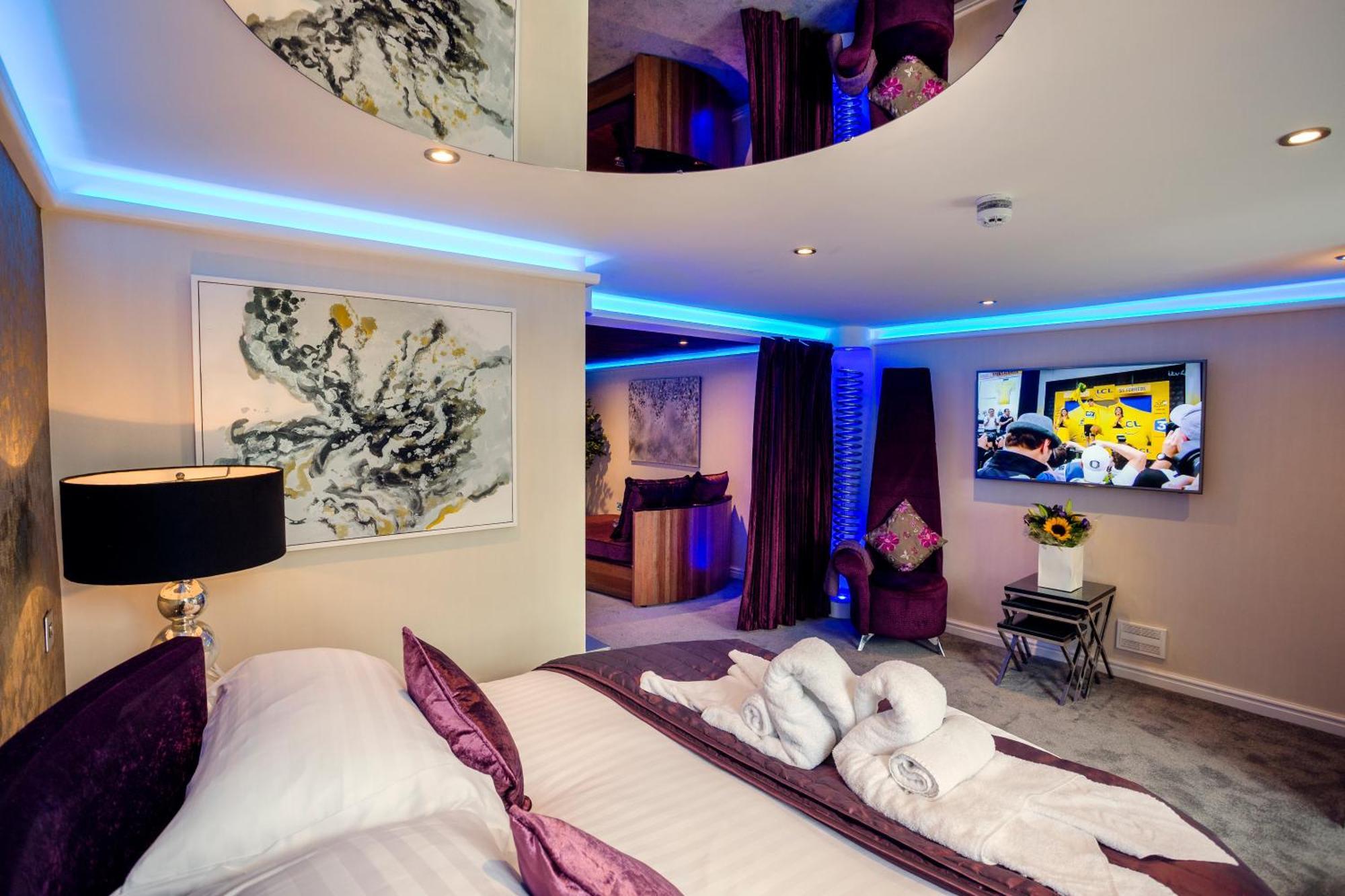 Aphrodites Group - Luxury Hot Tub Suites In Central Lake District! Bowness-on-Windermere Exterior foto
